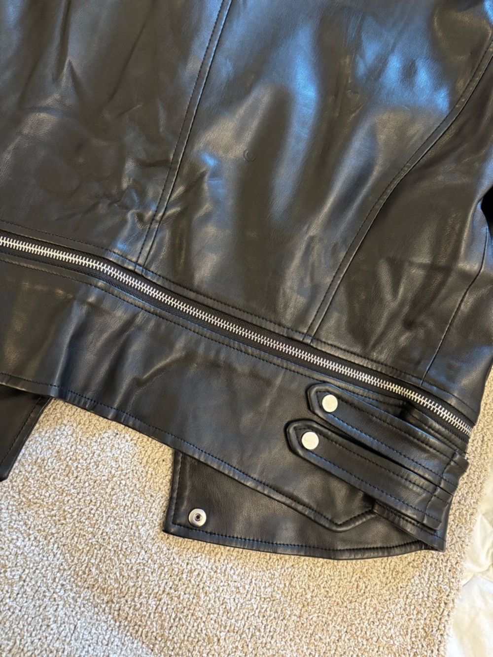 Leather jacket - Picture 10 of 11